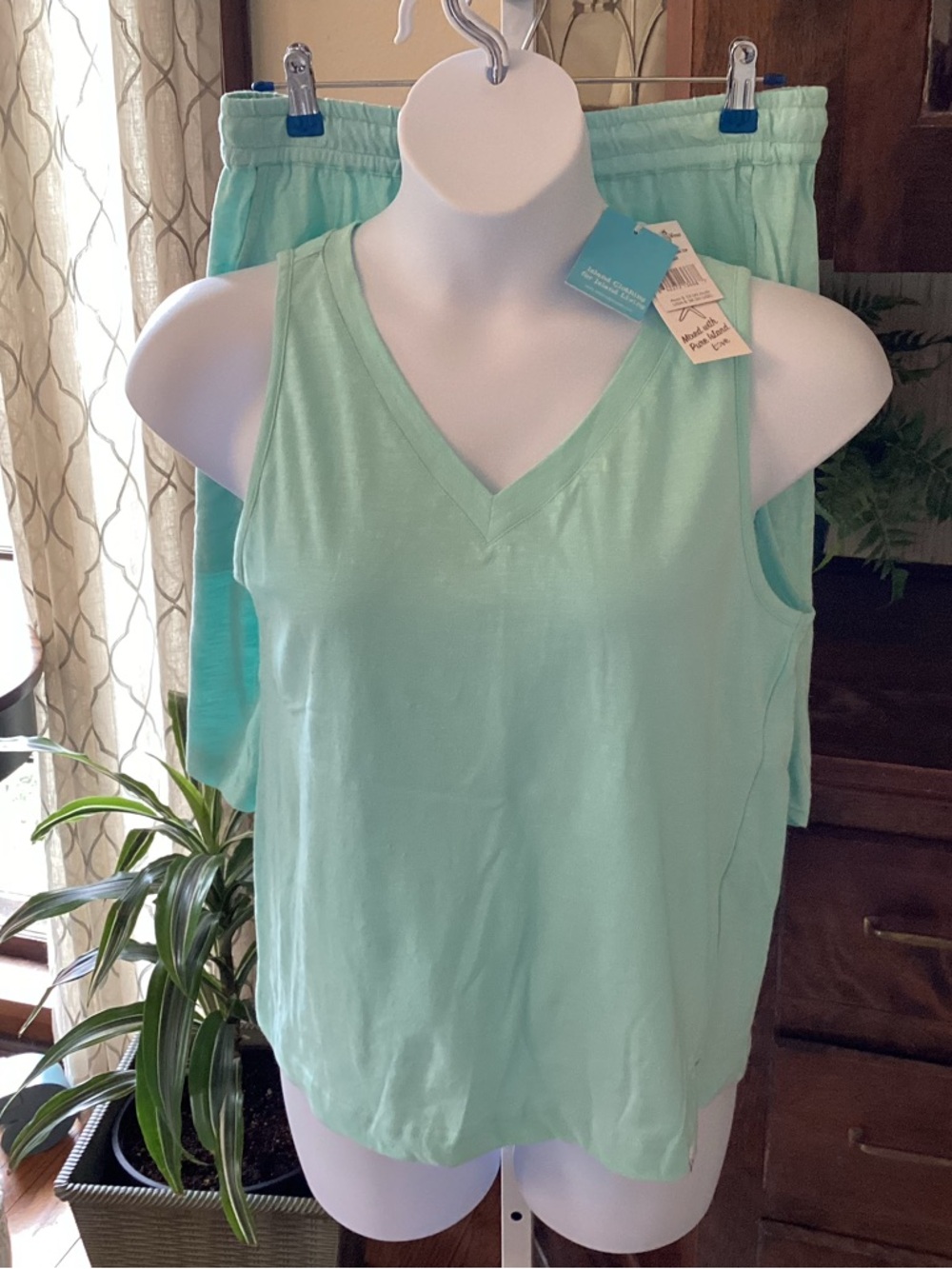 West Indies Wear Light Aqua Cotton Slub Knit V Neck Tee NWT L